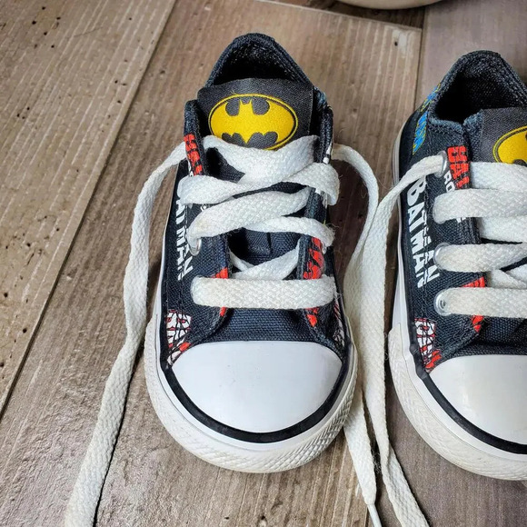 Converse Chuck All Star Toddler Batman & Robin 80th Anniversary Low Top Size 5 - Picture 11 of 13
